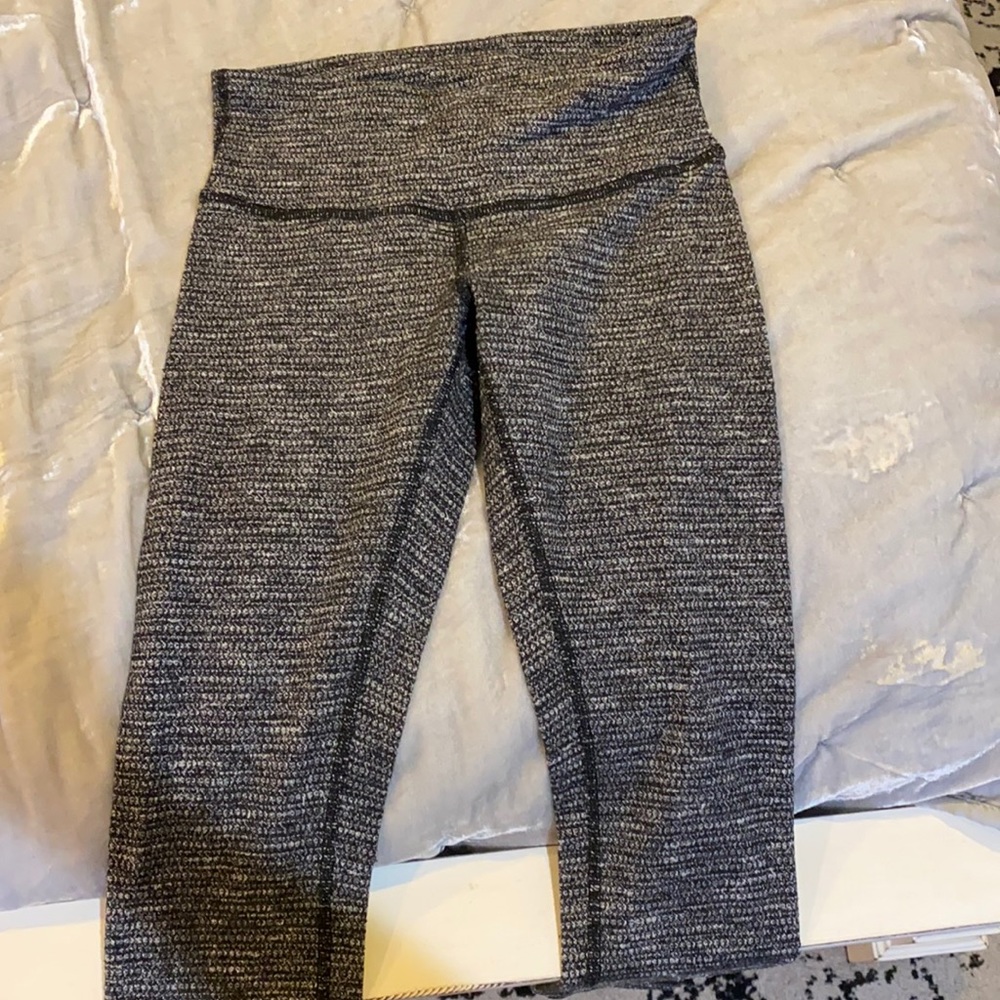 MOVING SALE Lululemon wunder under